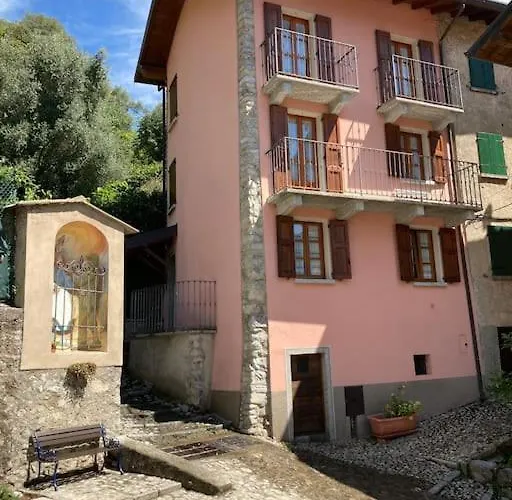 Semesterbostad Casa Alle Fontane